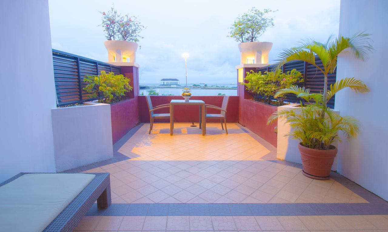 Aryaduta Makassar Exterior photo
